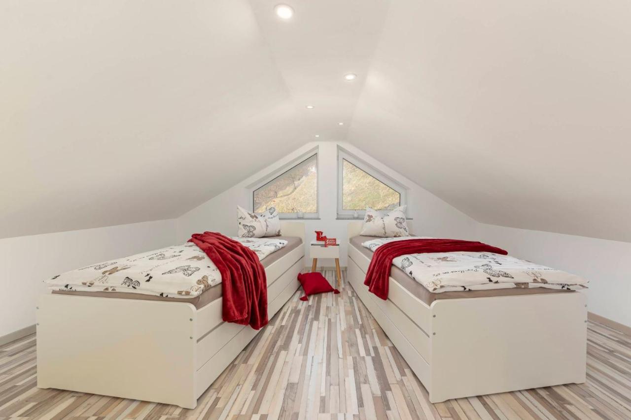 Holiday House Vikend Polzela Buitenkant foto